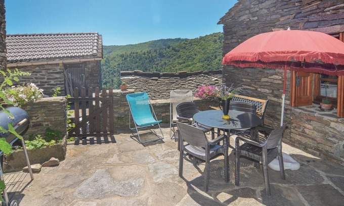 Bonnevaux House | Family-Friendly 2 Bedroom Stay in Bonnevaux with Spa