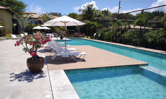 Itacimirim Apartment | Oceanfront 2 Bedroom Flat with Pool Near Ititacimirim Beach