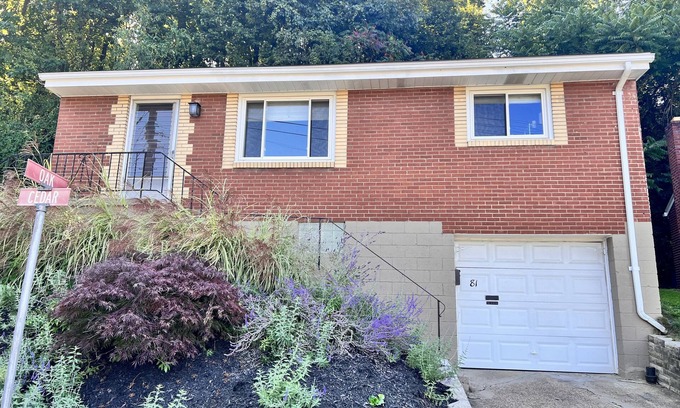 McKnight House | Comfortable 2 Bedroom Home for Extended Stays
