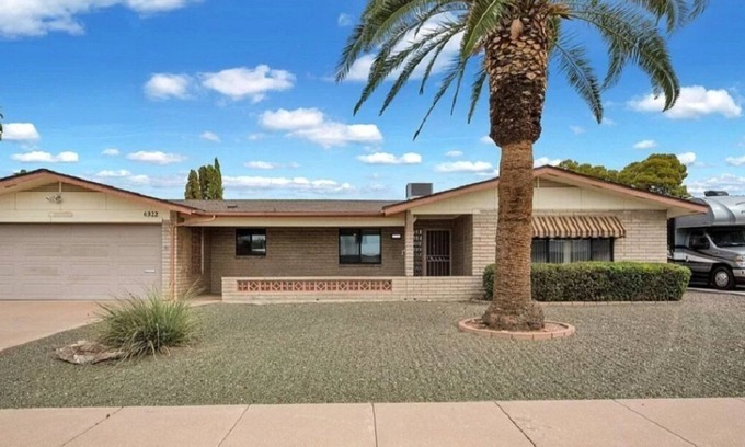 East Mesa House | Bright 2 Bedroom Home in Mesa's Vibrant 55+ Community