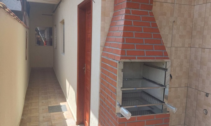 Quietude House | Cozy 2 Bedroom House with Barbecue Near Tupi x Ocian Beach