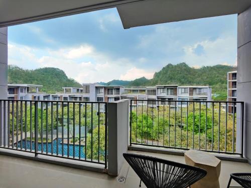 Phaya Yen Apartment | Elegant 2 Bedroom Poolsuite in Khaoyai with Pool Access
