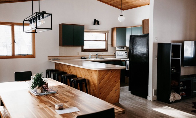 Crosslake Cabin | Lakefront Cabin Retreat with New Barrel Sauna & Pet-Friendly