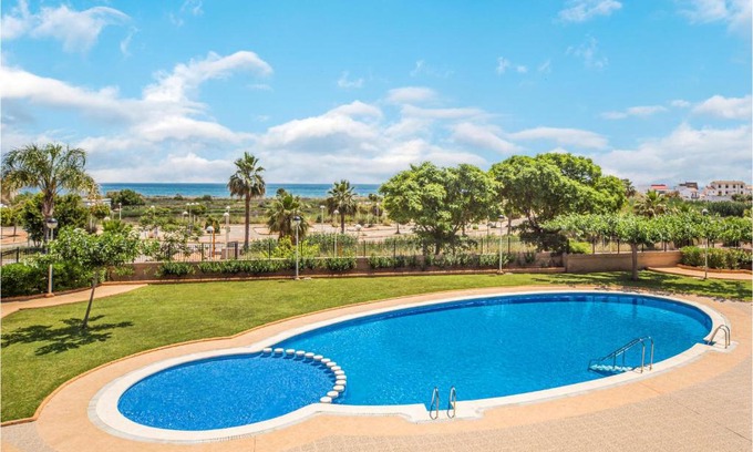 Cabanes Apartment | Cozy Apartment in Cabanes with Ocean View and Pool