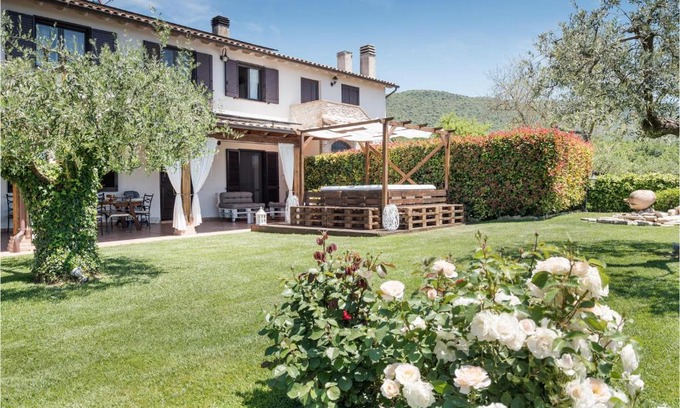 Massa Martana House | Family-Friendly 2 Bedroom Home in Massa Martana, Rated 9/10