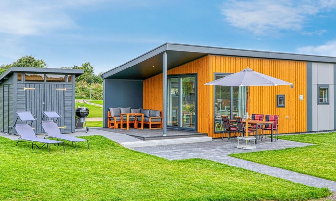 Suesel House | Delightful 2-Bedroom Retreat in Picturesque Süsel