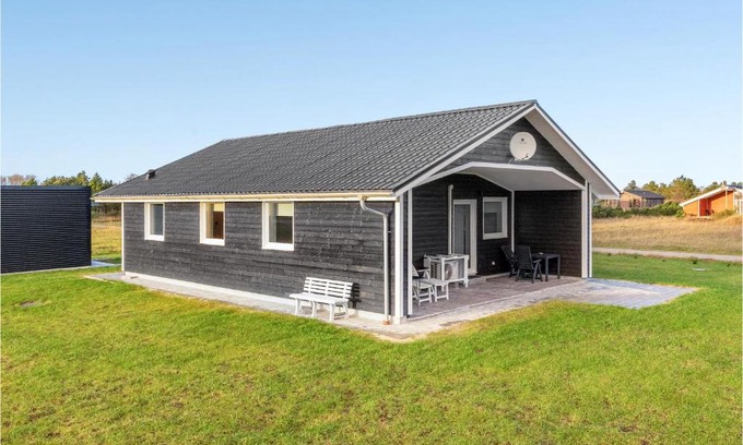 Ringkøbing-Skjern Municipality House | Family-Friendly 2 Bedroom Home in Skjern Awaits You