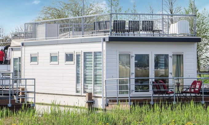 Municipality of Aalsmeer Boat Rental | Discover a Cozy 2 Bedroom Retreat in Aalsmeer with Spa