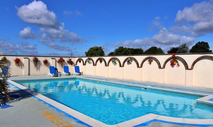 Wimborne House | 2 bedroom mobile home in Wimborne, No deposit