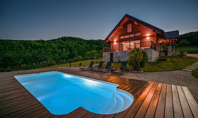 Ogulin House | Cozy 2-Bedroom Retreat in Picturesque Salopek Selo