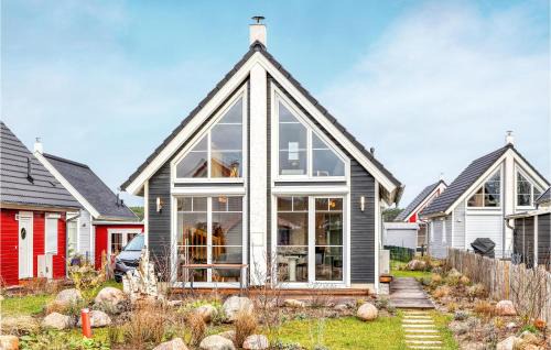 Wandlitz House | Inviting Home in Zerpenschleuse with Wifi for Families
