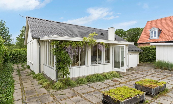 Lyngsbæk Strand House | Relaxing Getaway: Family-Friendly Vacation Home near Ebeltoft
