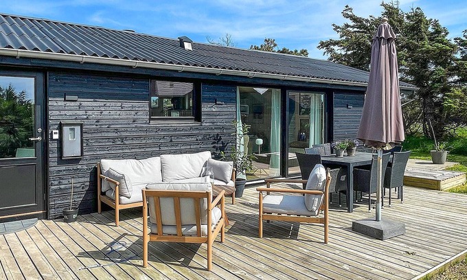 Hjørring House | Pet-Friendly 2 Bedroom Retreat with Ocean Views in Hjørring