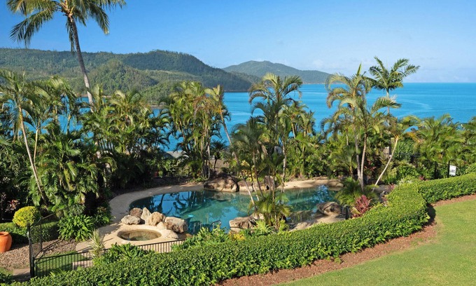 Hamilton Island Apartment | Oceanview 2-Bedroom Apartment with Golf Buggy & Pool Access