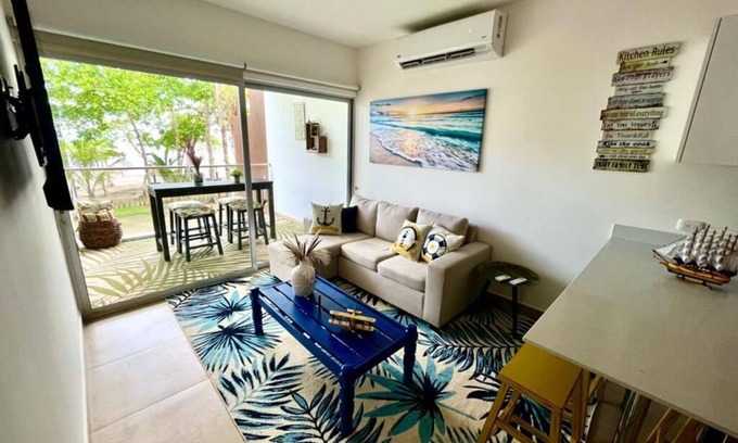 Bejuco Apartment | 2 Bedroom Oceanfront Condo with Wi-Fi, AC and Pool
