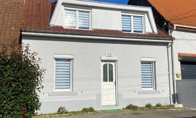Hesdin-l'Abbe House | Guest Rated 10/10: Family-Friendly Vrbo Property with Kitchen