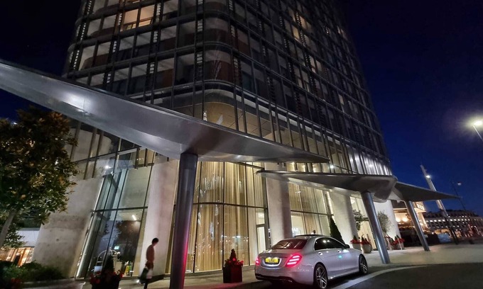 South Bank Apartment | Relaxing 2 Bedroom Riverside Apartment with Pool Access