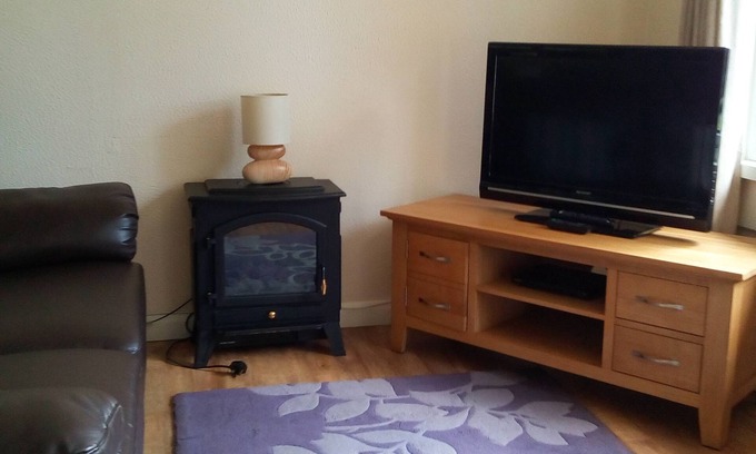 Saint Breward House | Family-Friendly 2 Bedroom Retreat in N. Cornwall with Pool