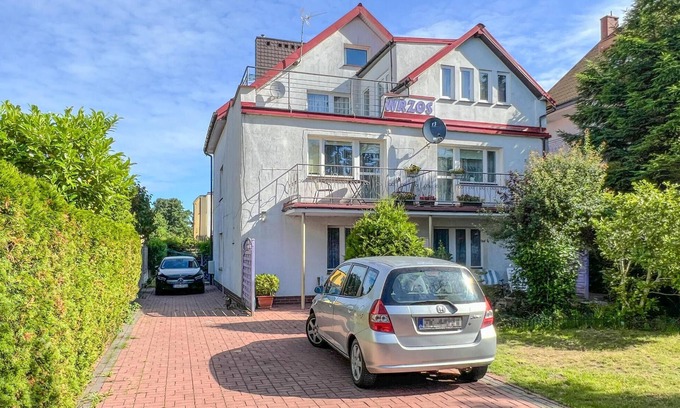 Uniescie Apartment | Charming Oceanfront Apartment with Lake View in Unie
