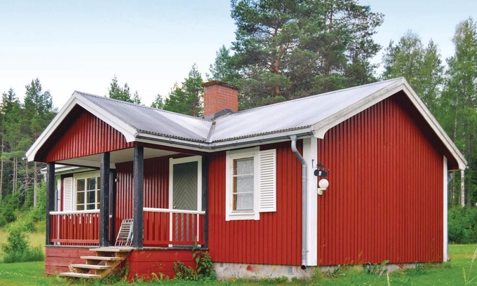 Syssleback House | Cozy 2-Bedroom Retreat in Sysslebäck with Lake View