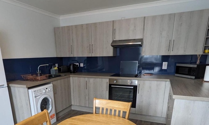 Wick Apartment | Family-Friendly 2 Bedroom Townhouse on NC500, Wick