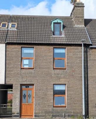 Wick Apartment | Seaview 2 Bedroom Townhouse on the Scenic NC500