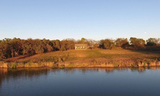 Elk County House | Idyllic House on Private Acreage with Lake View and Pool