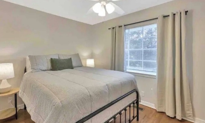 Vestavia Hills House | Stunning 2 Bedroom Vestavia Home - Guest Rated 9.8/10