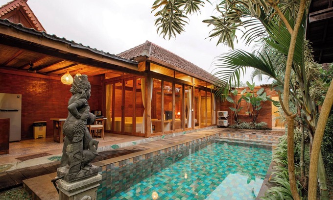 East Selemadeg Villa | 2-bedroom villa in charming Tabanan with AC, WiFi. Relax and unwind