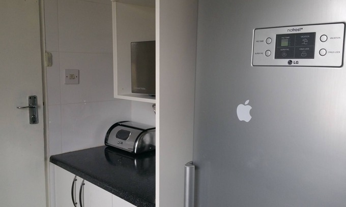Gaborone House | Cozy 2-Bedroom Self-Catering House with Spa & Hot Tub