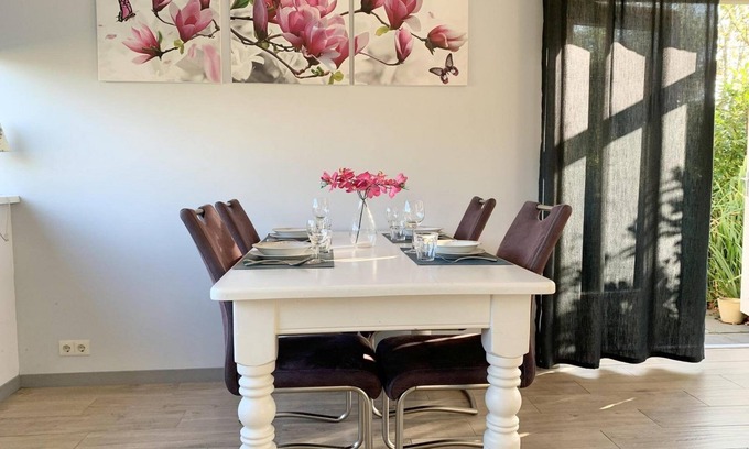 Sint Maartensvlotbrug House | Family-Friendly Retreat with Ocean View and Breakfast Included