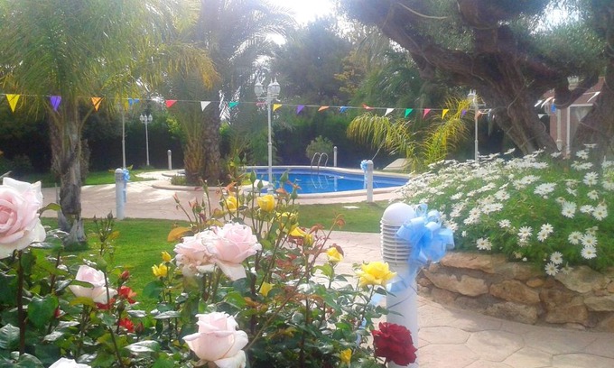 Los Arenales del Sol Apartment | Relaxing 2-Bedroom Apartment with Pool Access Near Beach