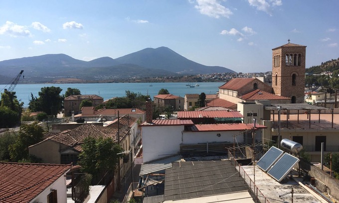 Khalkis Apartment | Bay View Penthouse with Balcony and Spa Amenities