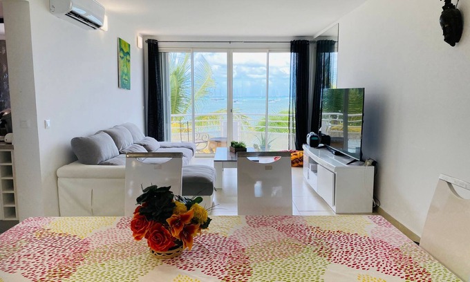 Marigot Apartment | Seaview Escape: Family-Friendly 2 Bedrooms with Pool