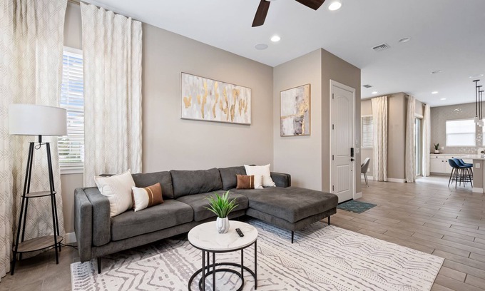 Chandler House | Discover Comfort at 2 Beds 2.5 Baths Chandler Hotel