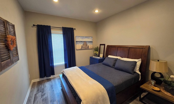 Higden House | Ideal Lake Cabin Near Greers Ferry – Sleeps 8 with Amenities