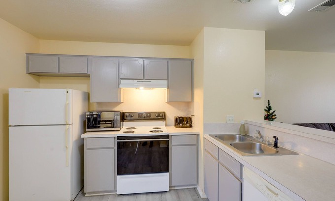 Killeen House | Cozy Killeen Getaway Steps from Shopping & Dining!