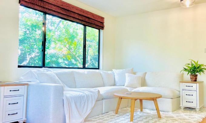 Lucerne - Higuera House | Eco House and Garden Retreat: Family-Friendly Getaway