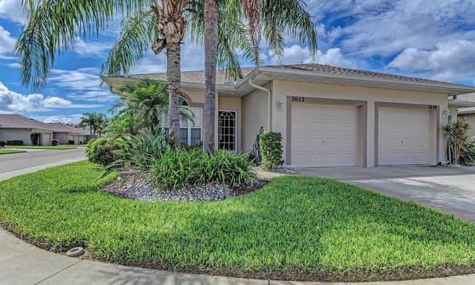 Bradenton Villa | Beautiful 2BR Villa near Anna Maria Island with Pool & Spa