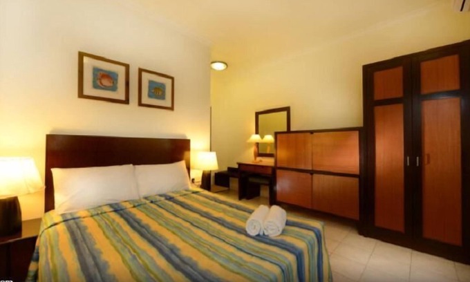Kuala Teriang Apartment | Scenic 2 BR Apartment with Pool and Mountain Views