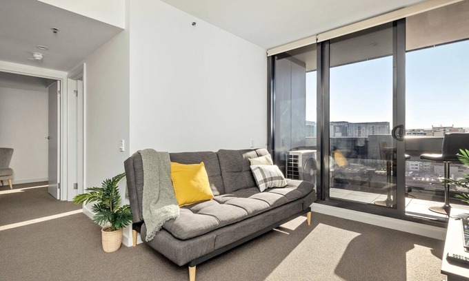Adelaide Central Business District Apartment | 2 BR Apartment with Breathtaking Views & Pool Access