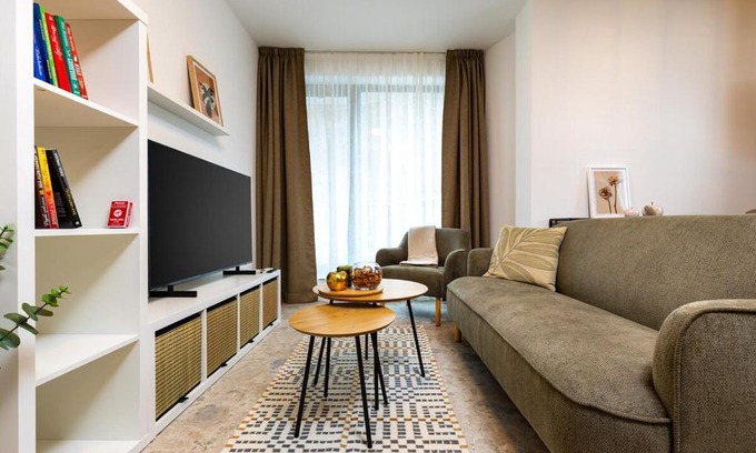 Plovdiv Center Apartment | 2 BR Apt Dzhendem Tepe 2 Parking Spots in Plovdiv next to MU