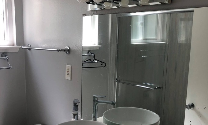 Belmont Apartment | Ideal 2-BR Apartment for Families in Belmont Hills