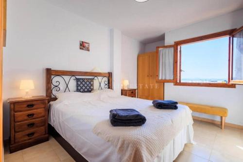 Torrevieja Apartment | Beachside 2 BR Apartment with Pool & Ocean Views