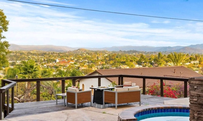 Central Escondido House | Inviting 2 BR Oasis with Scenic Views Near Safari & Wineries