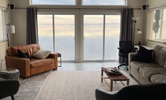 Malletts Bay House | Idyllic 2 BR Waterfront Home Near Burlington, Lake Champlain