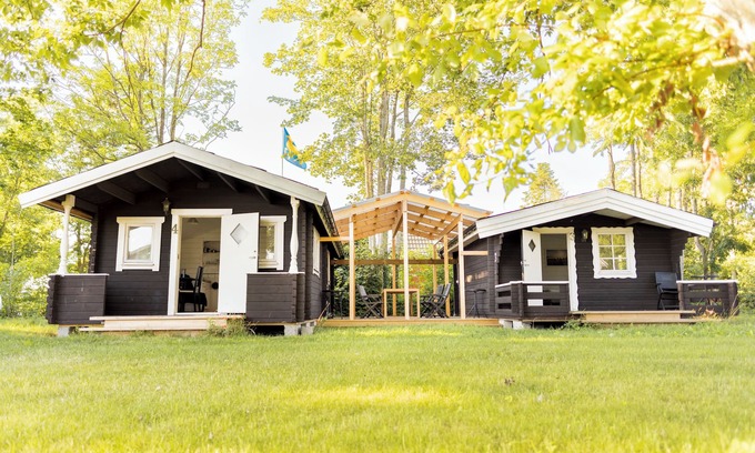 Kastlosa Cabin | Enjoy 2 Cozy Cabins Steps from Alvaret UNESCO Heritage