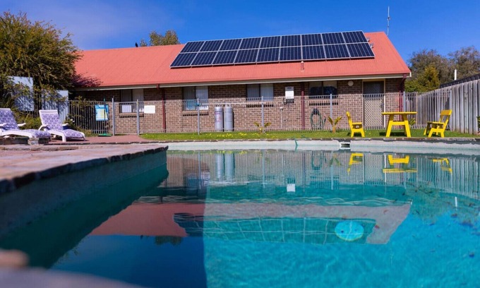 Carrickalinga Apartment | Oceanfront Carrickalinga Cove Apartments with Pool Access