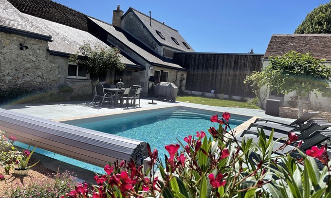 Azay-sur-Cher Cottage | Guest Rated: 10/10 Gîtes with Pool near Châteaux de la Loire