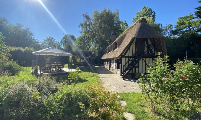 Saint-Georges-du-Vievre House | Inviting Chaumieres for Your Weekend Getaways and Vacations
